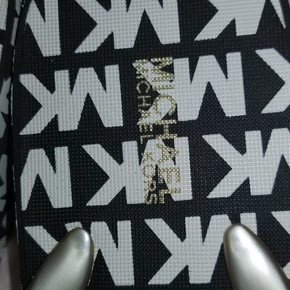 Michael Kors Logo Wedges Flip Flop. Size 10. Black/White/Rose Gold - Picture 2 of 7